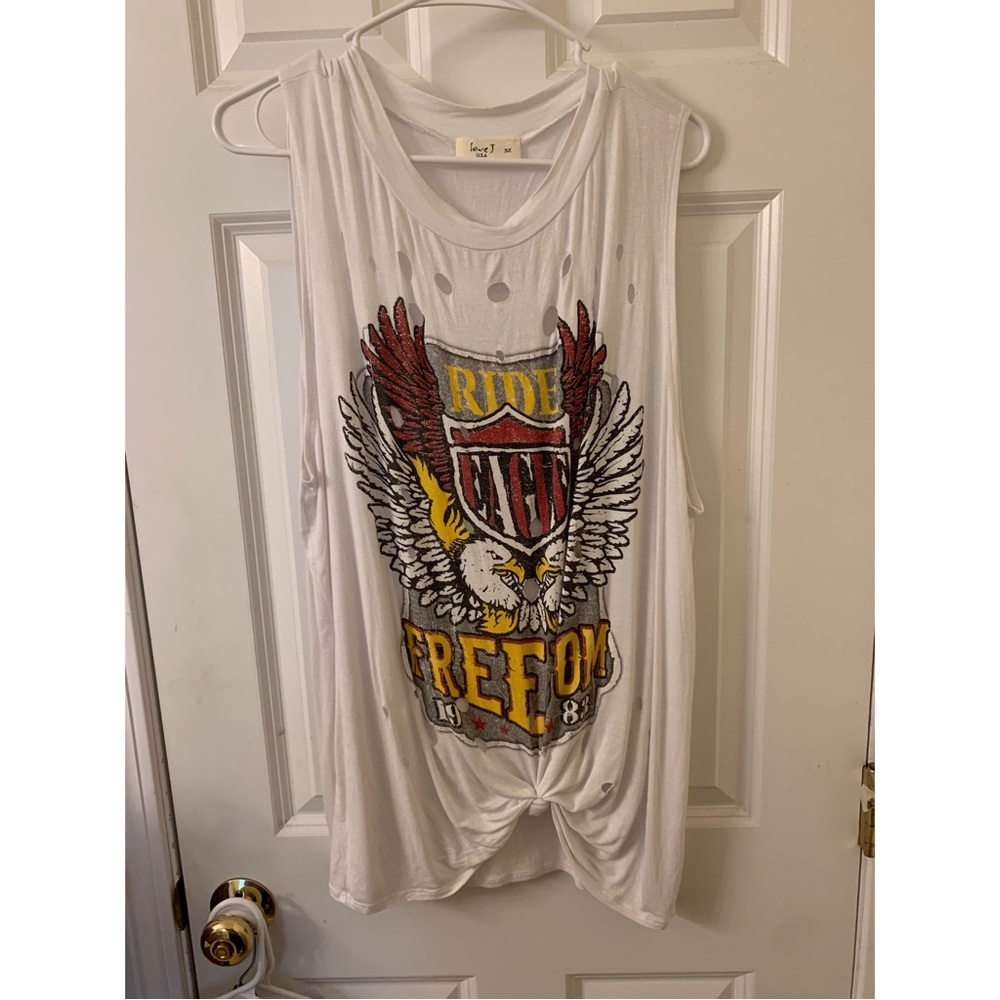 Plus Size Cutout Muscle Shirt